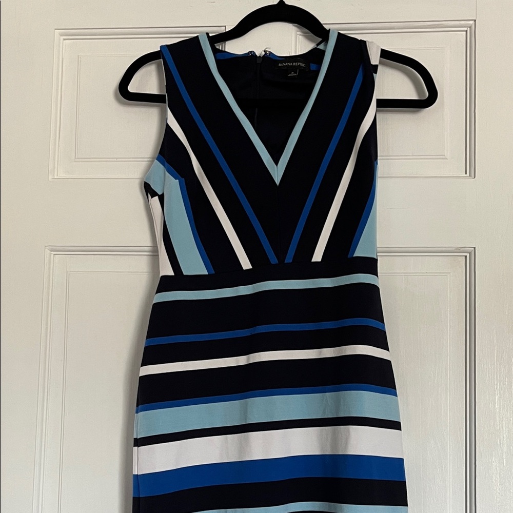 Banana Republic Blue and White Sheath Dress V-Neck Sleeveless